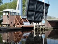 Nieuwe deuren voor de Waaiersluis bereiken de Goverwellebrug